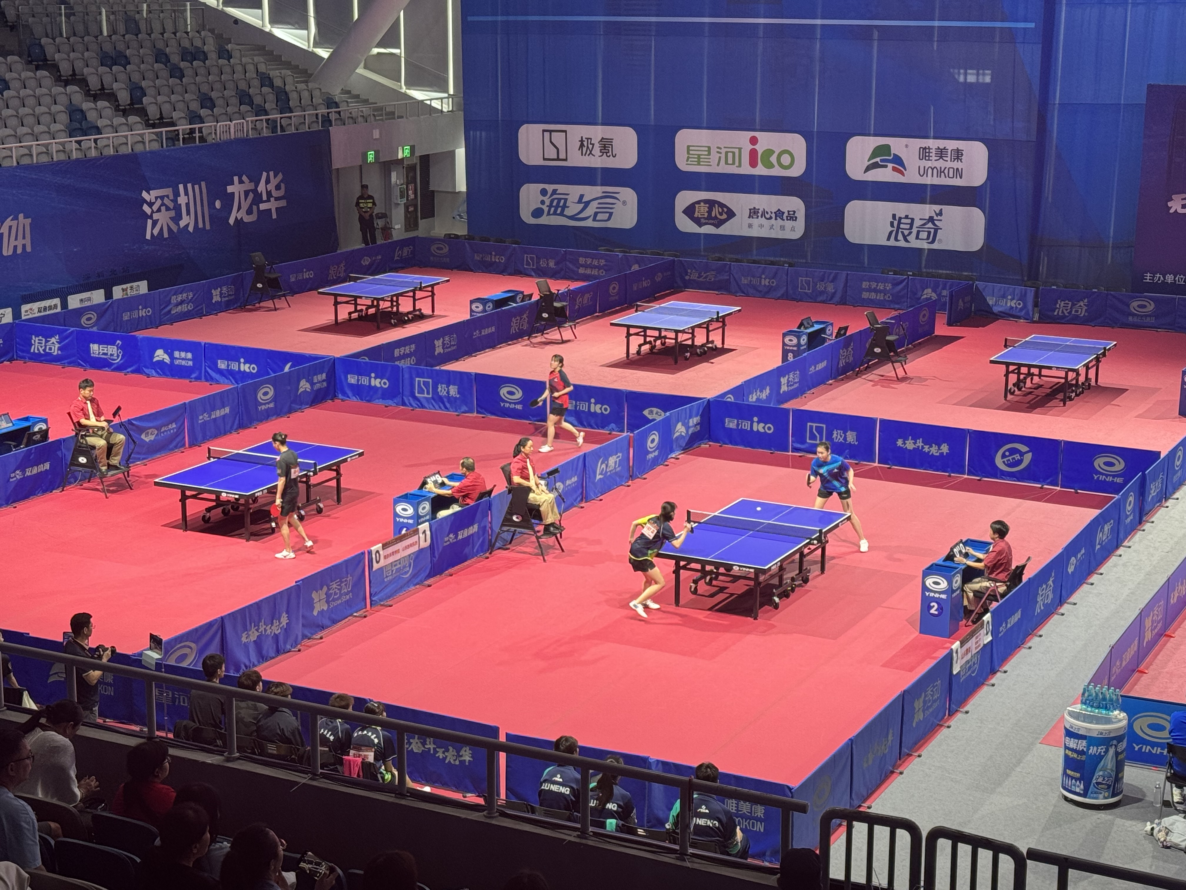 深圳龍華文體中心體育館 中國乒乓球俱樂部比賽